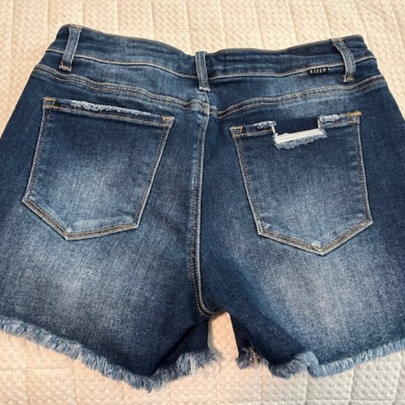 Wild Oak Boutique Denim Shorts - Picture 3 of 3
